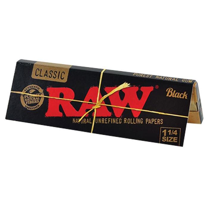 RAW BLACK ROLLING PAPERS 1 1/4