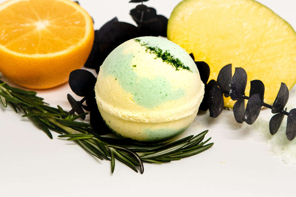 STEWART FARMS TRAINWRECK (S) BATH BOMB - 50MG THC : 50MG CBD